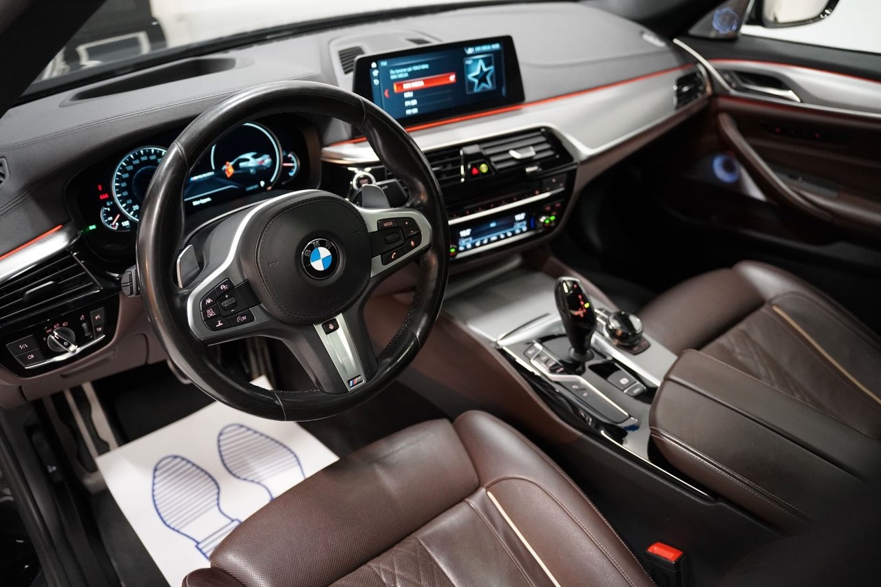BMW M550i i xDrive 462hk Ultimate B&W 2018, bild 6/10