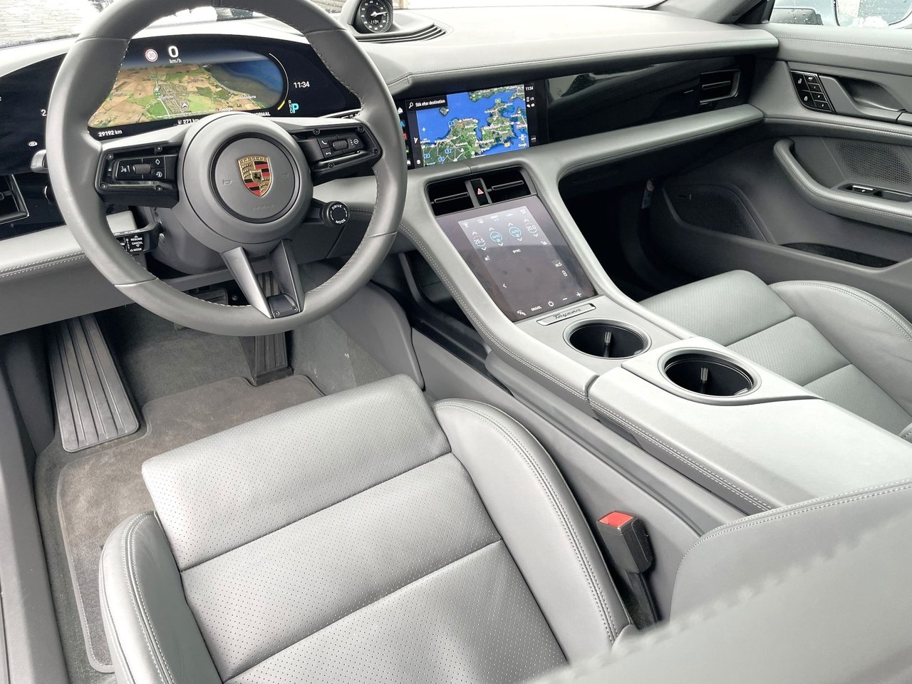 Porsche Taycan 2021, bild 6/10