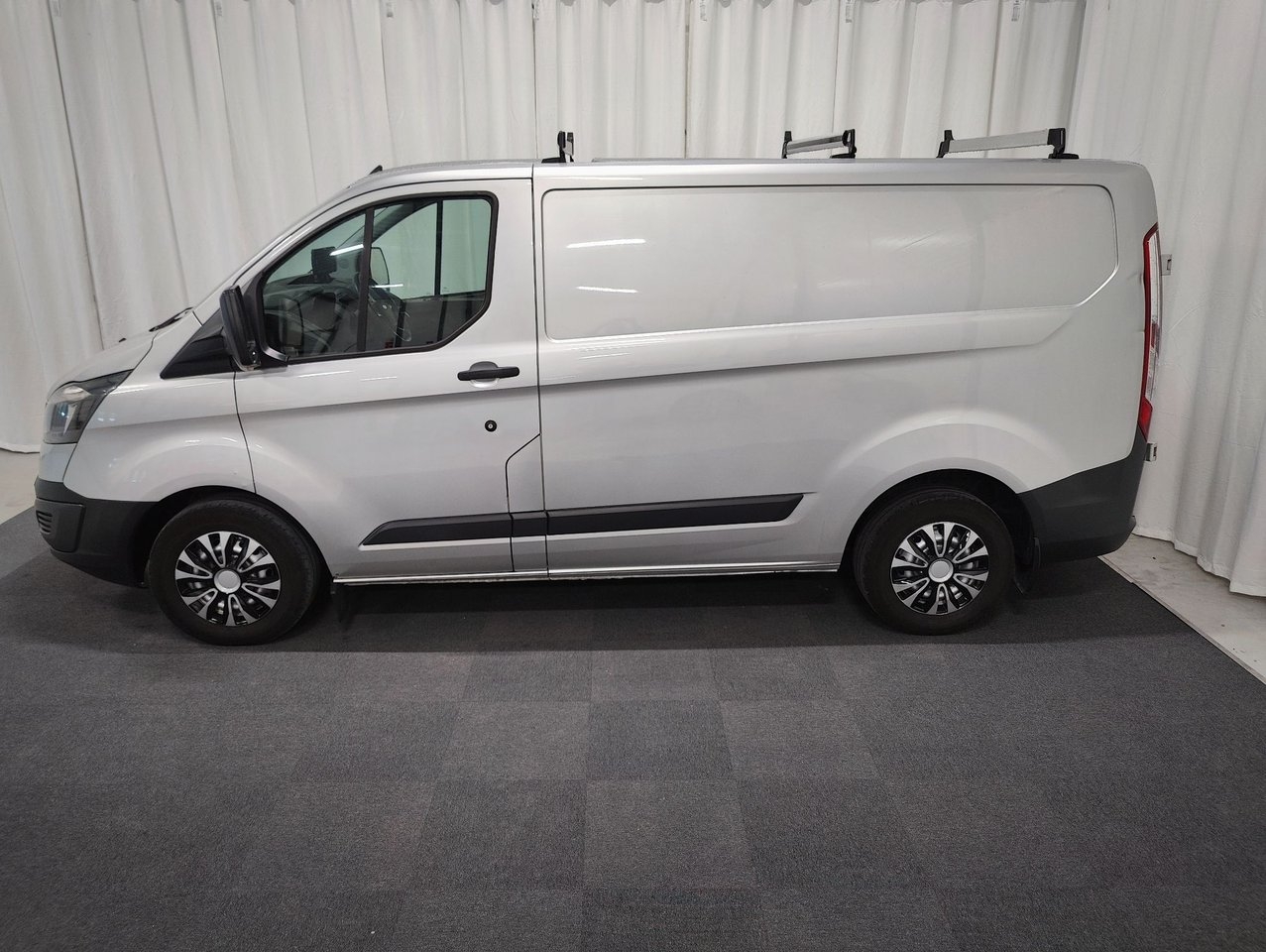 Ford Transit Custom Custom 2.2 TDCi 2016, bild 2/8