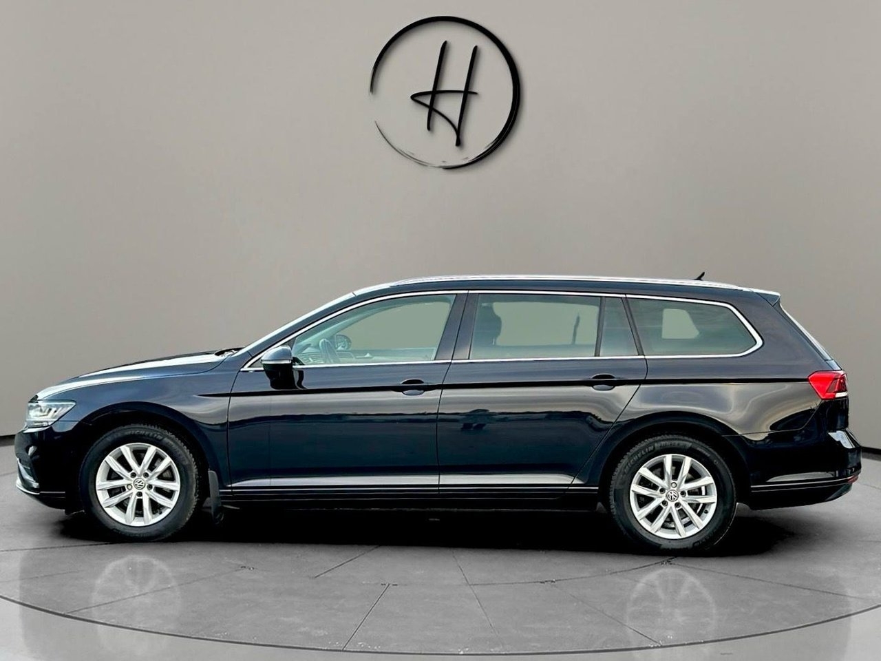 Volkswagen Passat 2020, bild 6/10