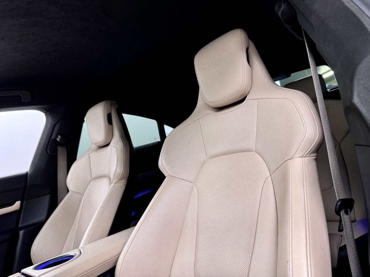 Porsche Taycan 2020, bild 6/10
