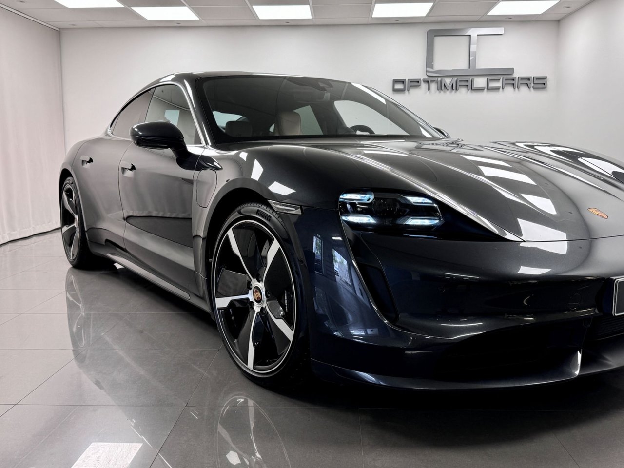 Porsche Taycan 2020, bild 2/10