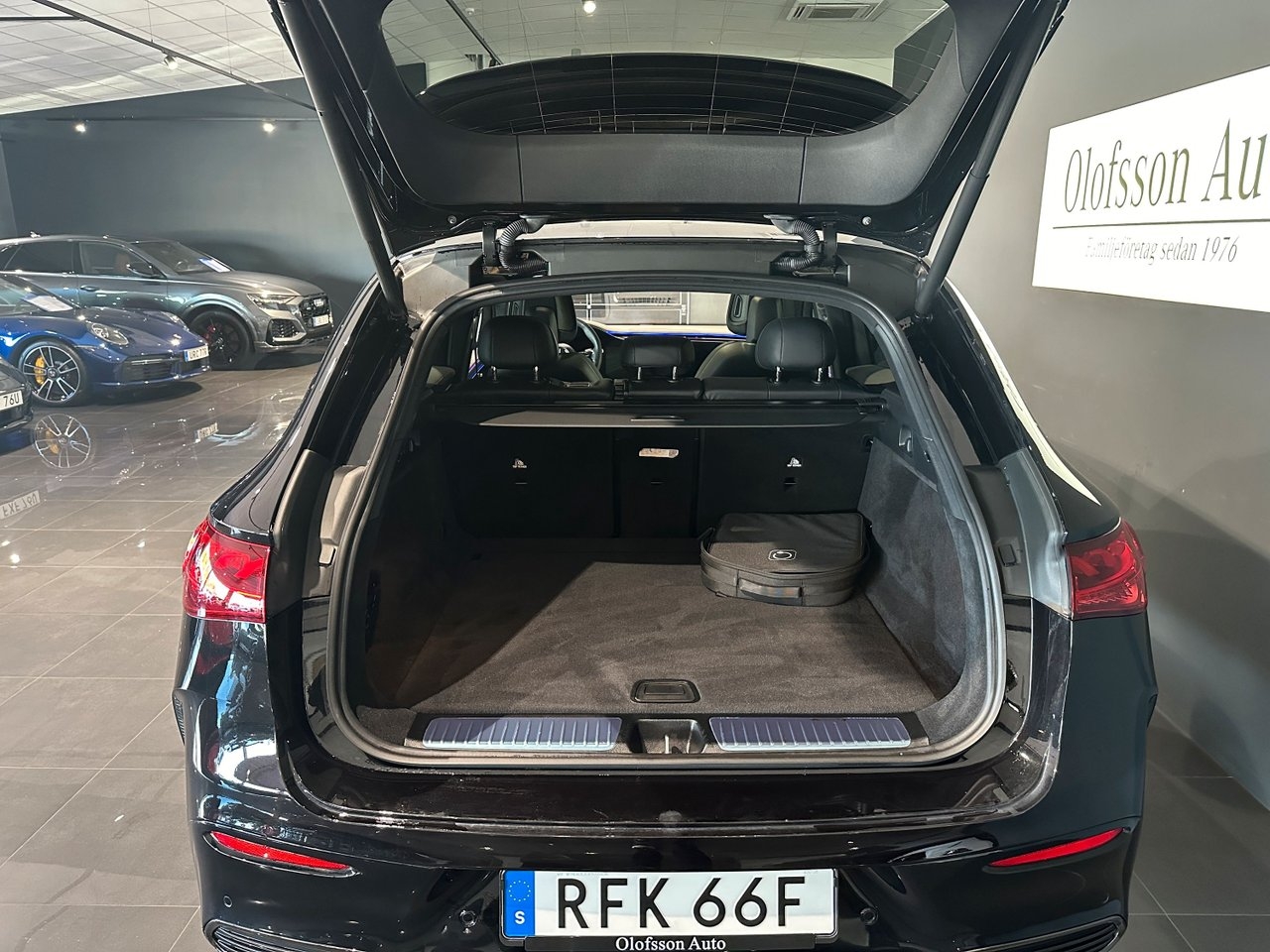 Mercedes-Benz EQE SUV 2023, kuva 7/17