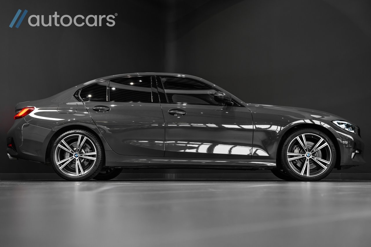BMW 330