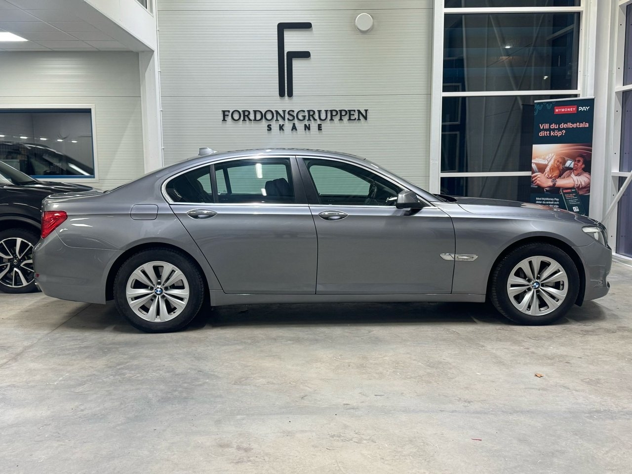 BMW 750 d i Steptronic Skinn 2009, kuva 4/10