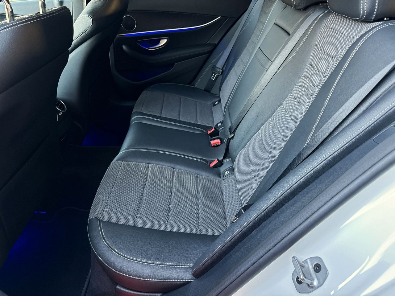 Mercedes-Benz E 2022, bild 6/7