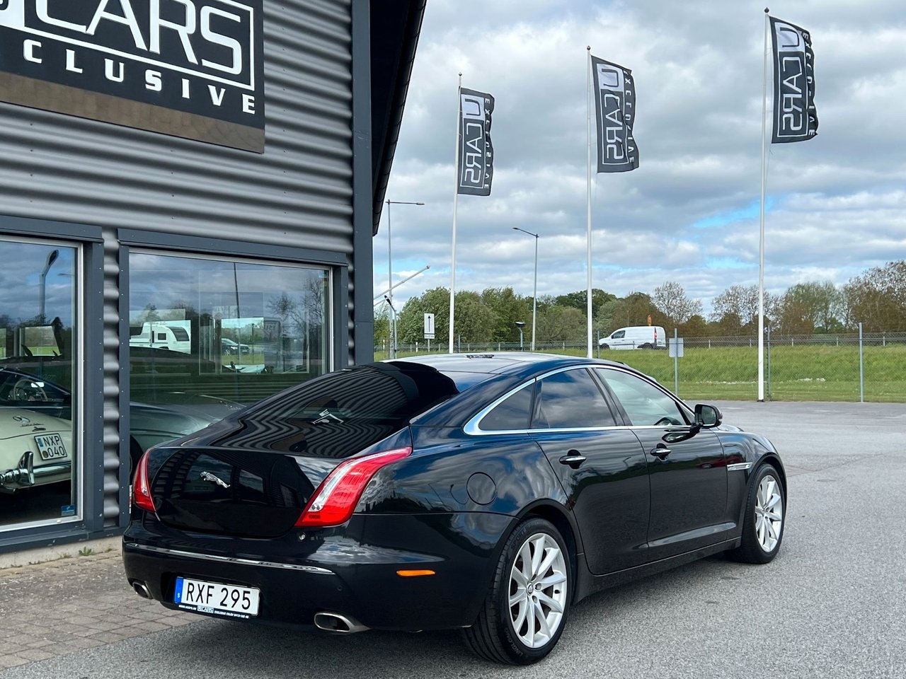 Jaguar XJ 3.0 V6 275HK / Luxury 2011, kuva 4/8