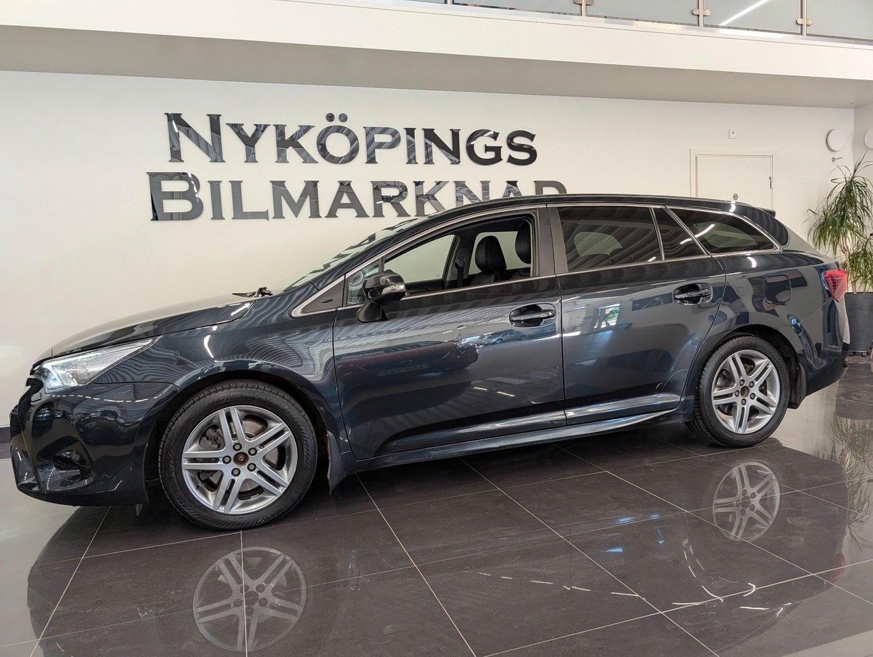 Toyota Avensis 2015, bild 3/18