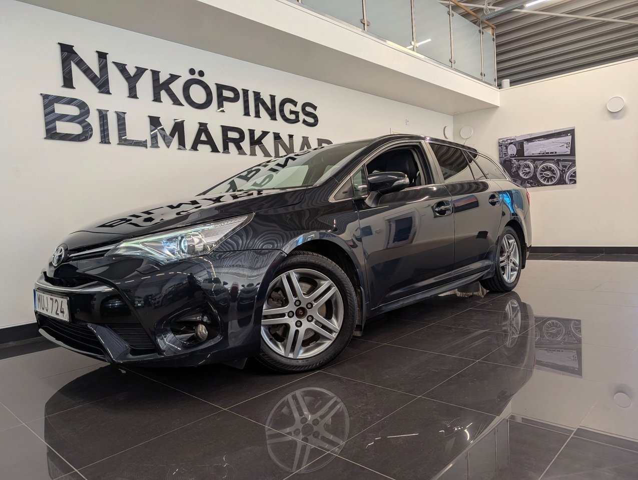 Toyota Avensis 2015, bild 2/18