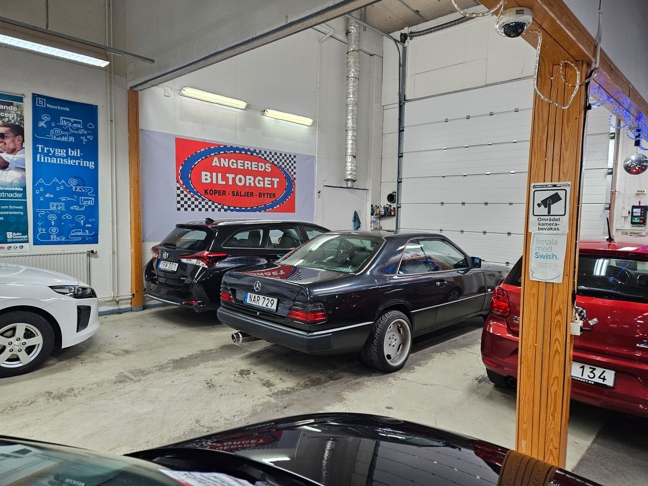Mercedes-Benz E 1987, kuva 7/12