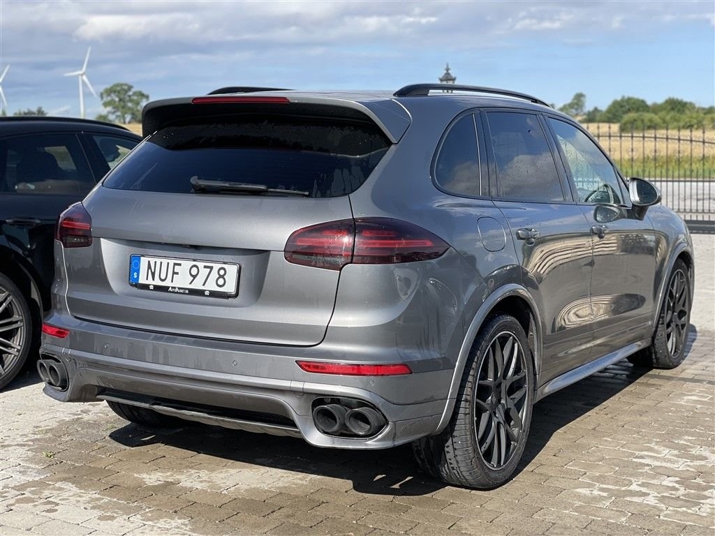 Porsche Cayenne 2016, bild 2/5