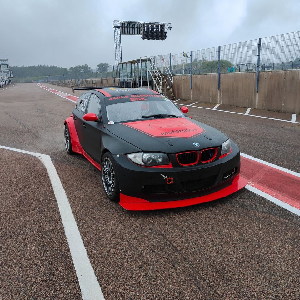BMW 140 V8 2012, bild 3/6