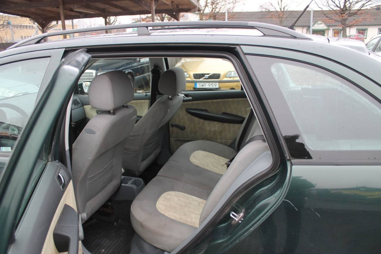 Skoda Fabia Kombi 1.4 MPI 68hk 2001, bild 8/8