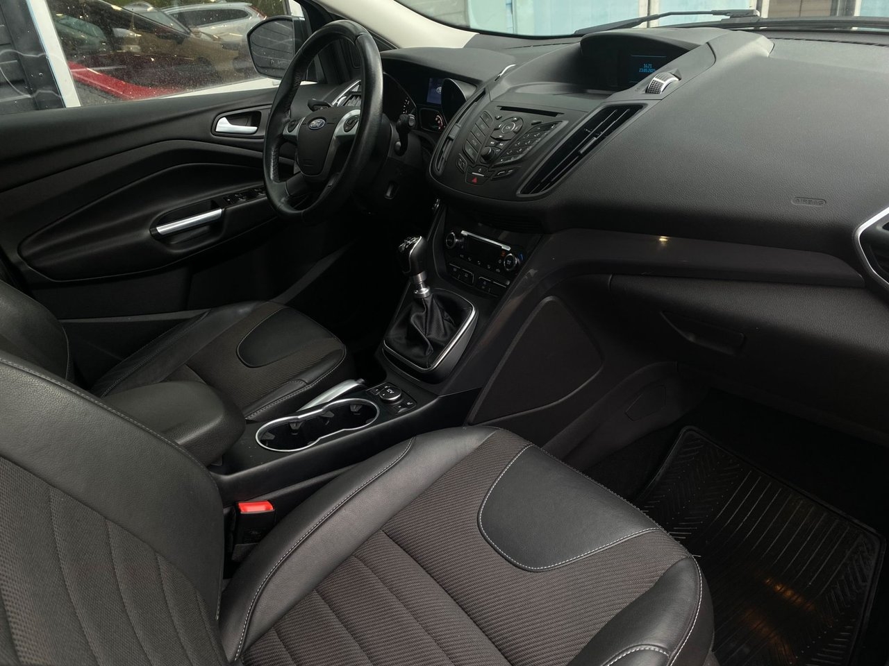 Ford Kuga 1.5 EcoBoost Titanium Euro 6& 2015, bild 7/10