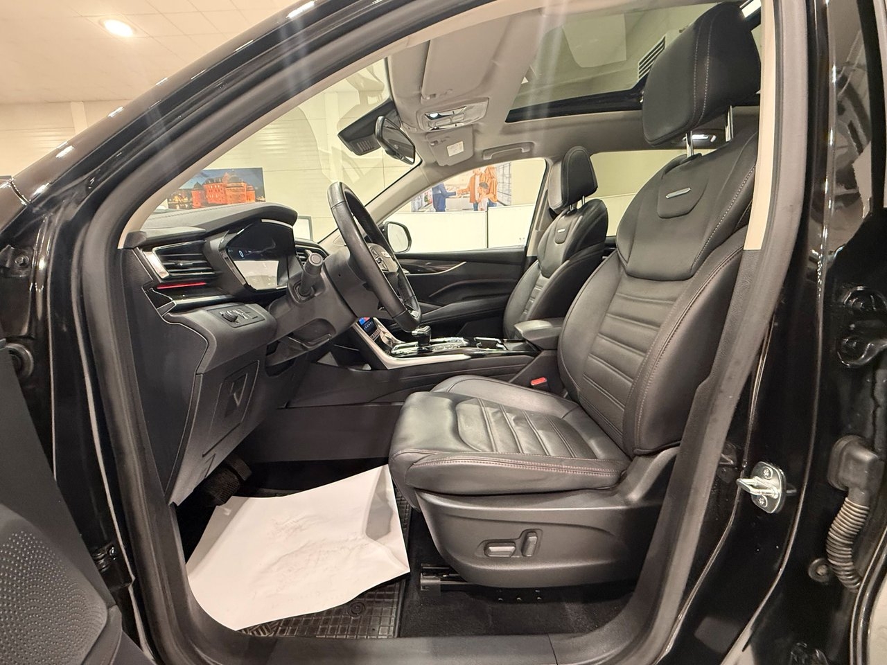 Maxus Euniq 6 6 70 kWh 2022, kuva 7/10