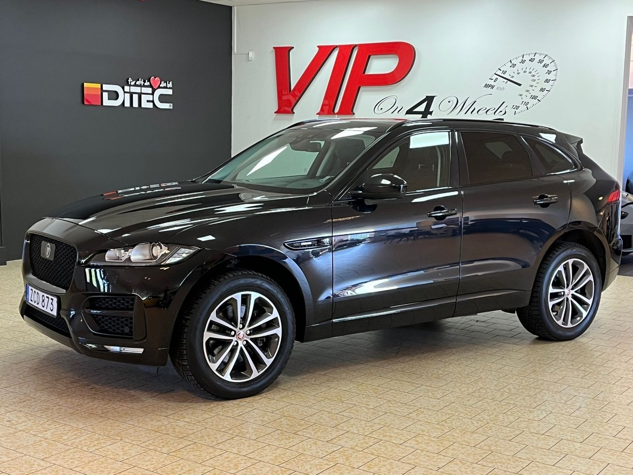 Jaguar F-Pace
