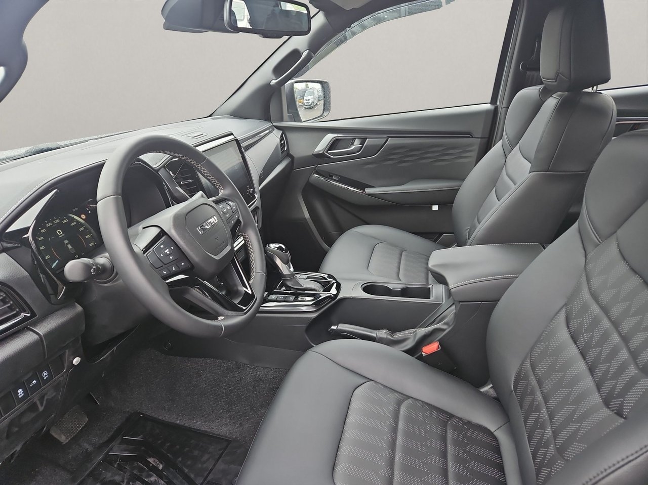 Isuzu D-max 2024, kuva 4/11