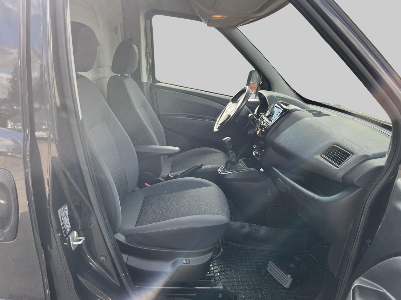 Fiat Doblo 2012, bild 5/9