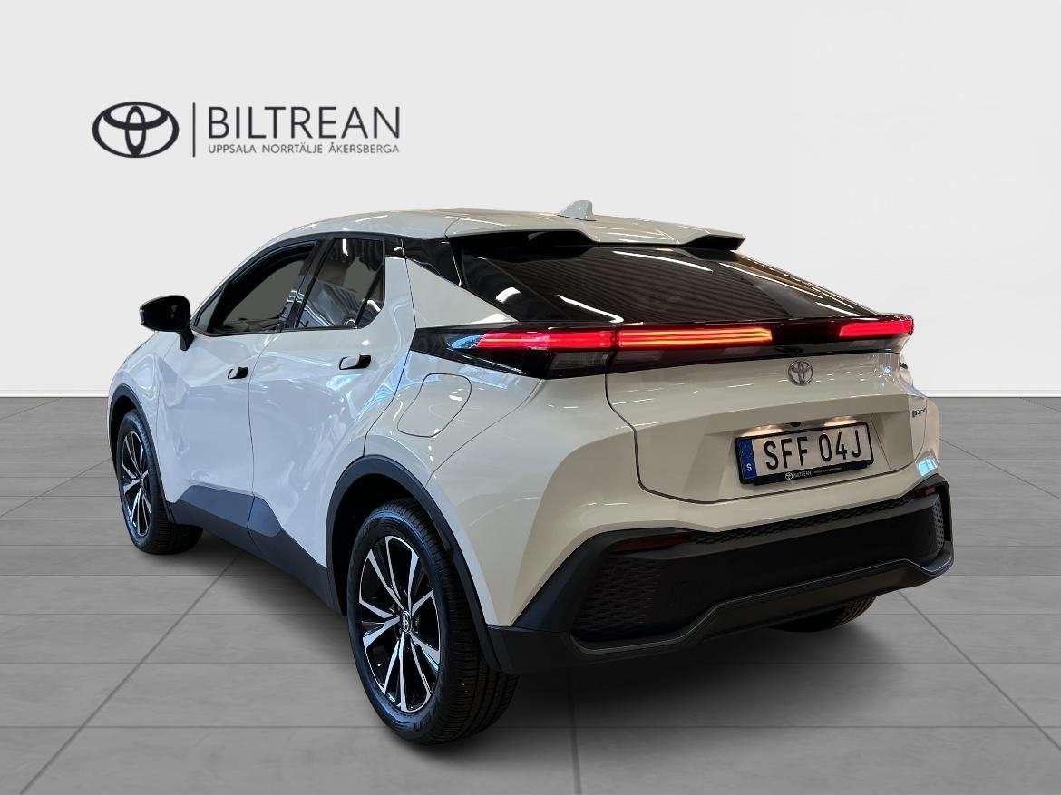 Toyota C-HR 2024, photo 4/17