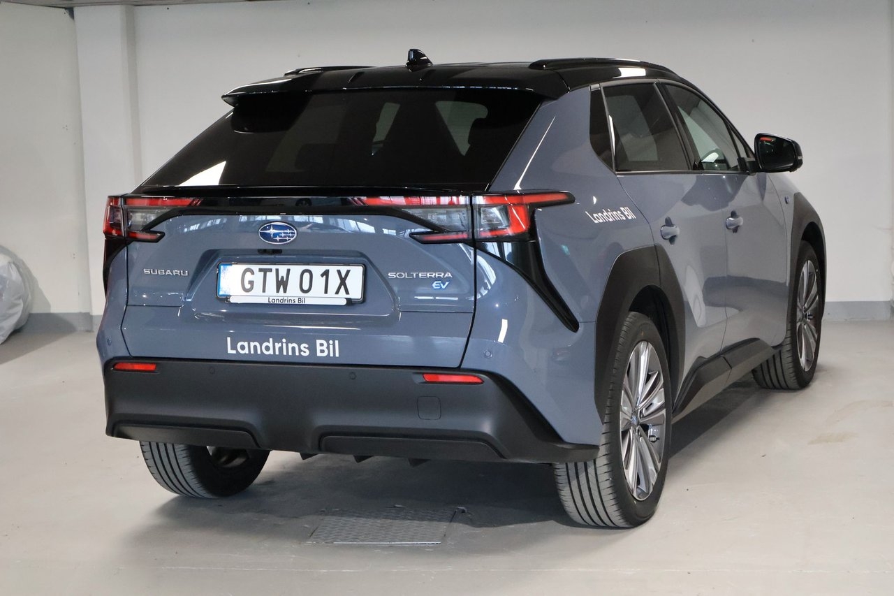 Subaru Solterra AWD Touring 2024, photo 2/10