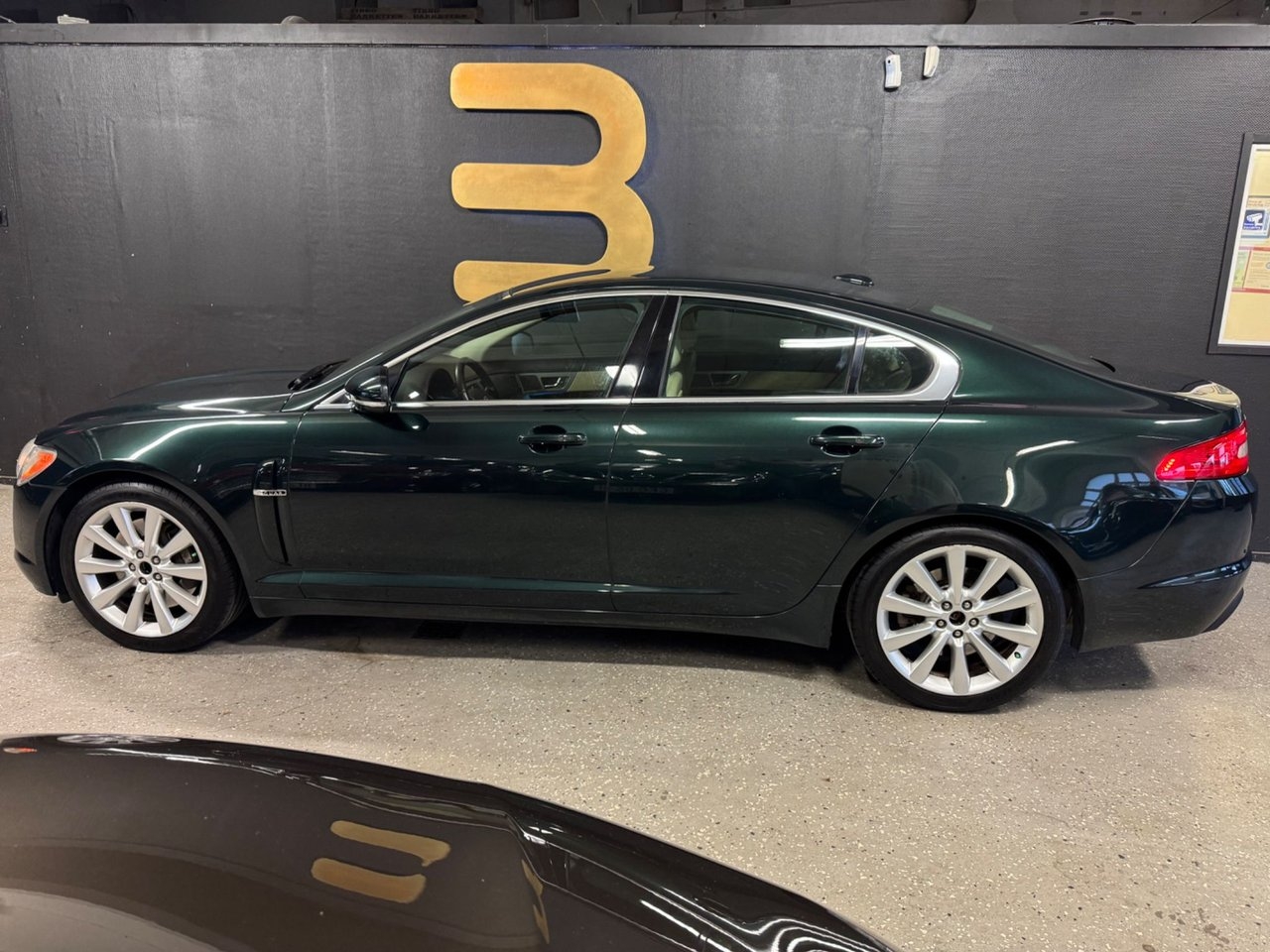 Jaguar XF 3.0 V6 OBS 2 ägare 2010, bild 2/10