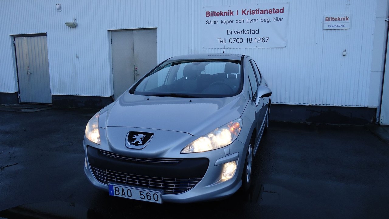 Peugeot 308 2008, photo 2/19