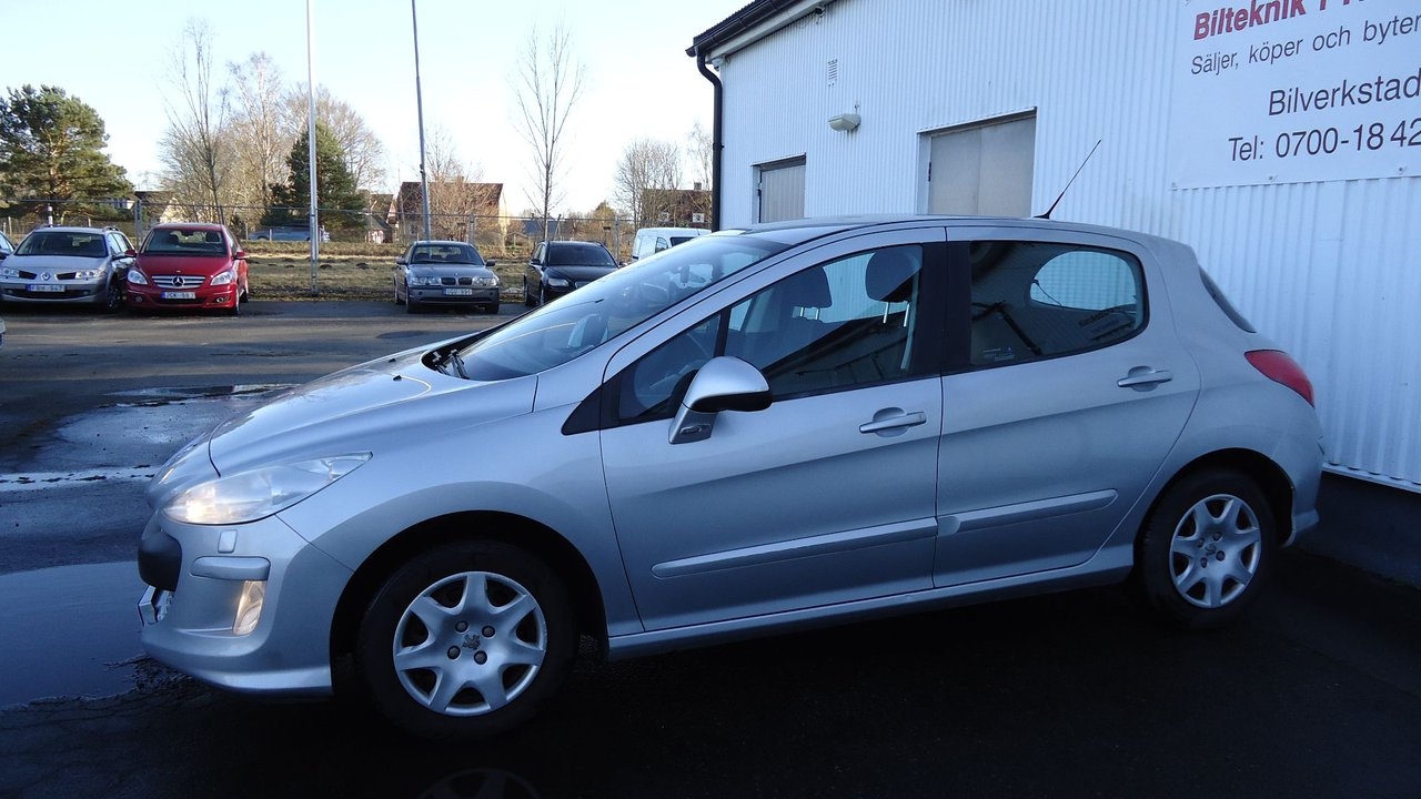 Peugeot 308 2008, photo 5/19