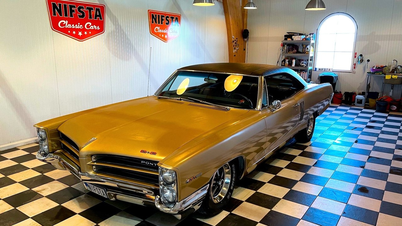 Pontiac 2+2