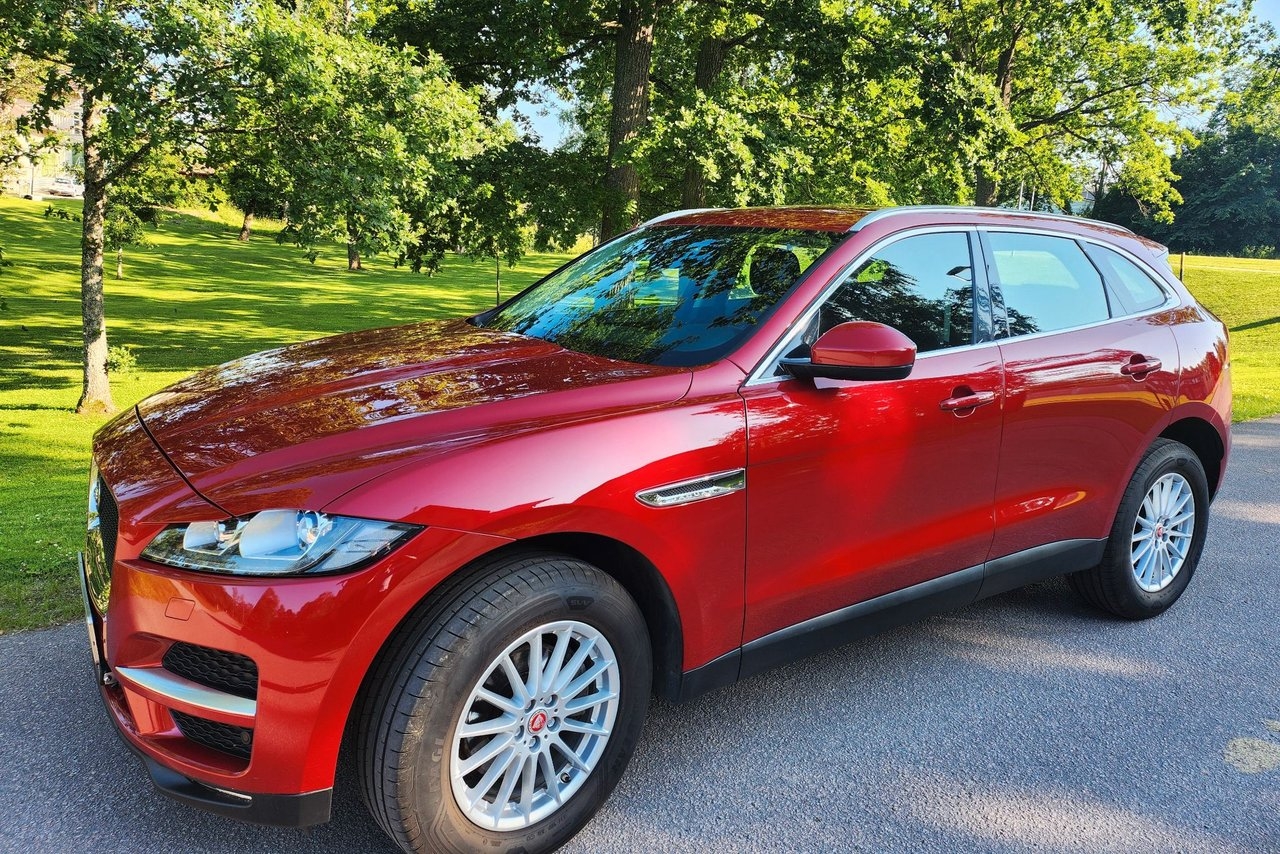 Jaguar F-Pace 2017, bild 2/15