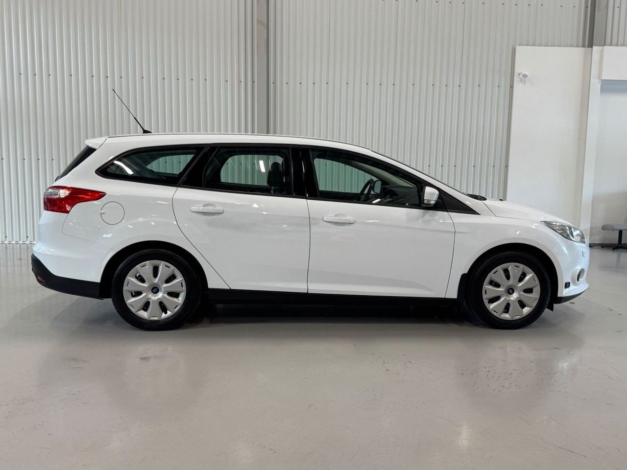 Ford Focus Kombi 1.6 Ti-VCT Trend 2013, photo 7/21