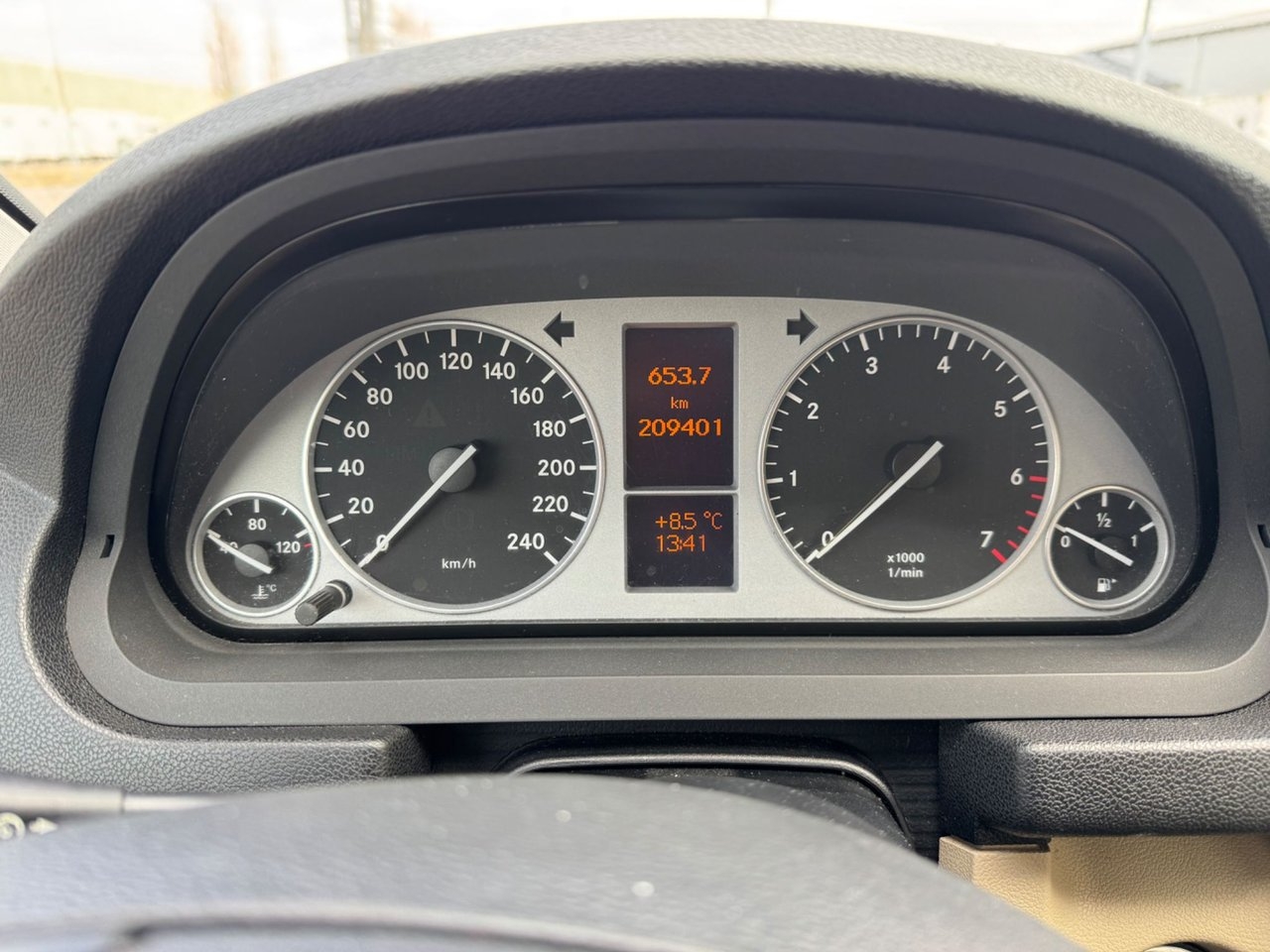 Mercedes-Benz B 180 Automat 2010, kuva 7/8