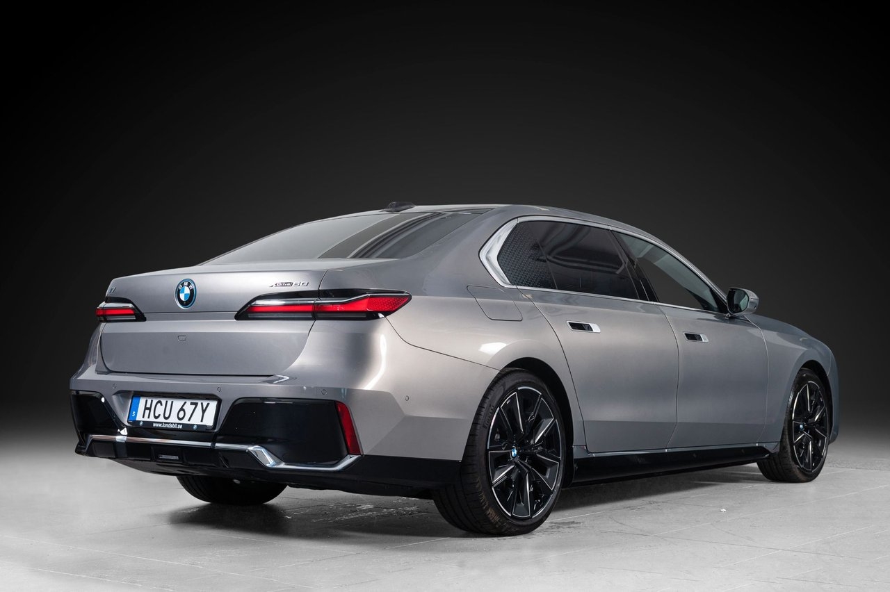 BMW i7 2023, bild 2/10