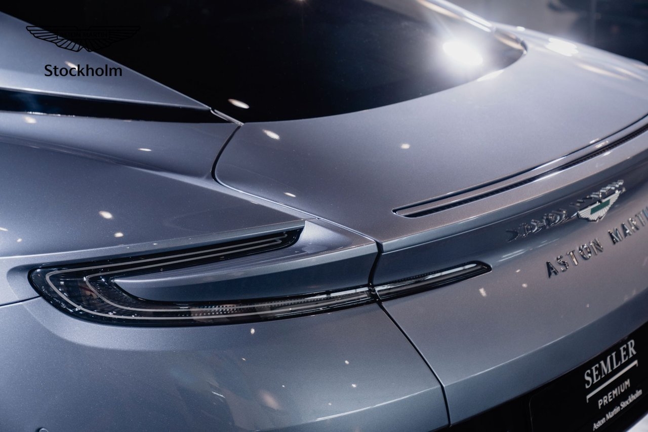 Aston Martin DB12 2025, kuva 6/10