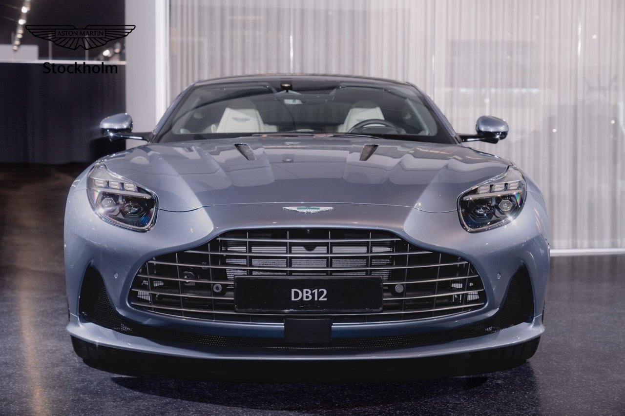 Aston Martin DB12 2025, kuva 4/10