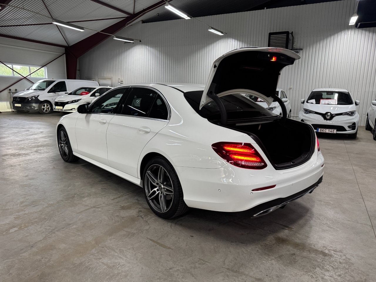 Mercedes-Benz E 2019, bild 4/10