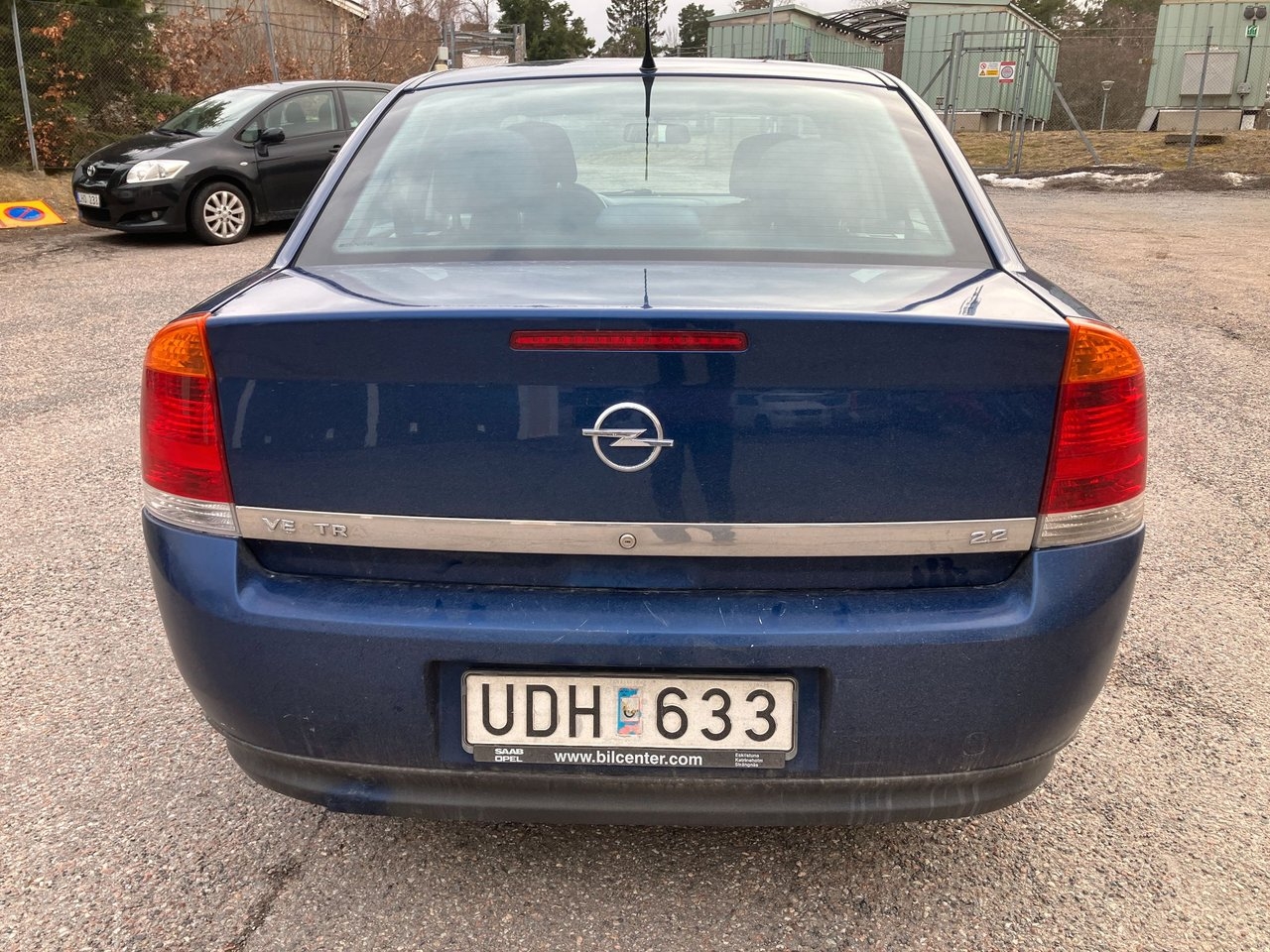 Opel Vectra Sedan 2.2 2003, bild 6/9
