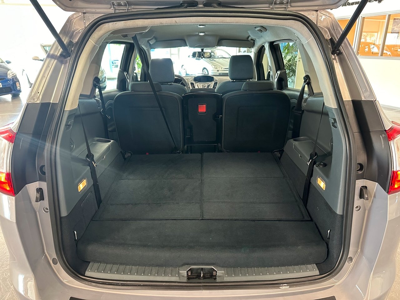 Ford Grand C-MAX 2011, bild 5/10