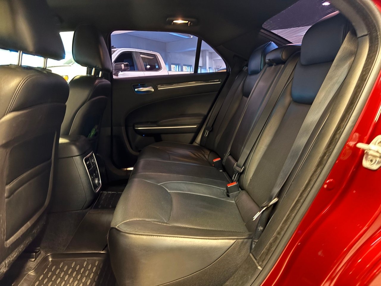 Chrysler 300C 2014, bild 6/29