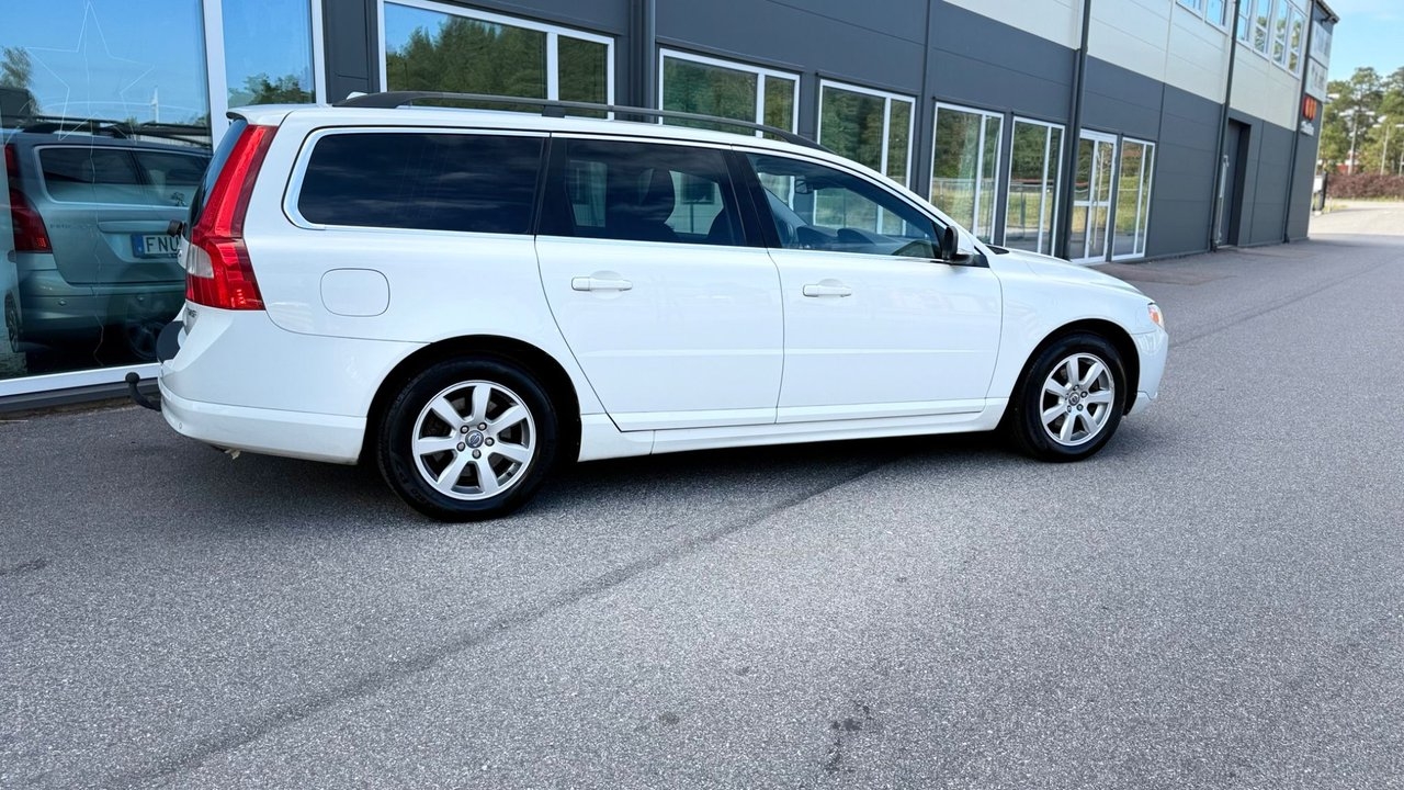 Volvo V70 T4F Powershift Momentum/FD 2013, bild 7/10