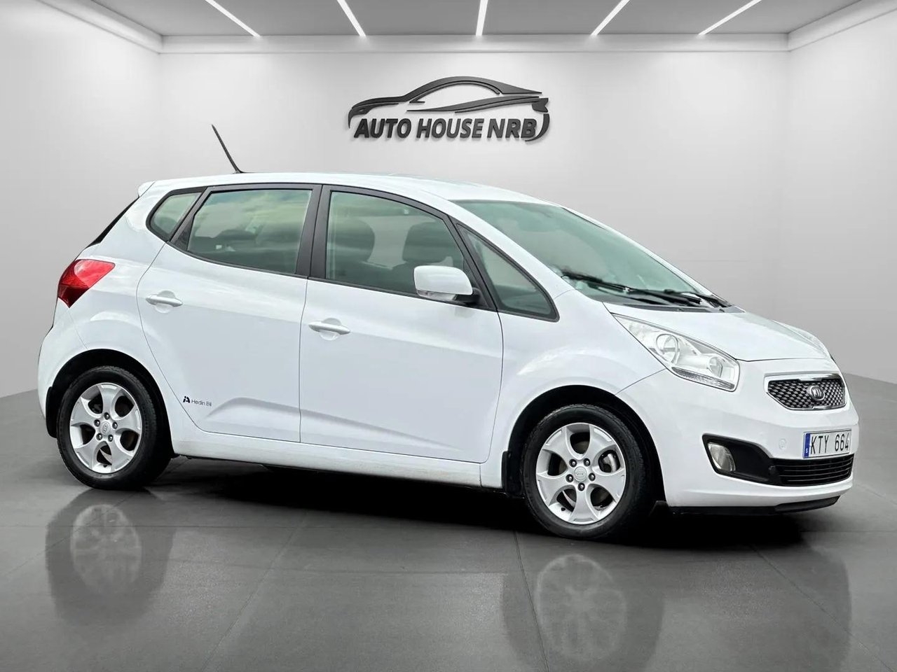 Kia Venga 2010, bild 4/10