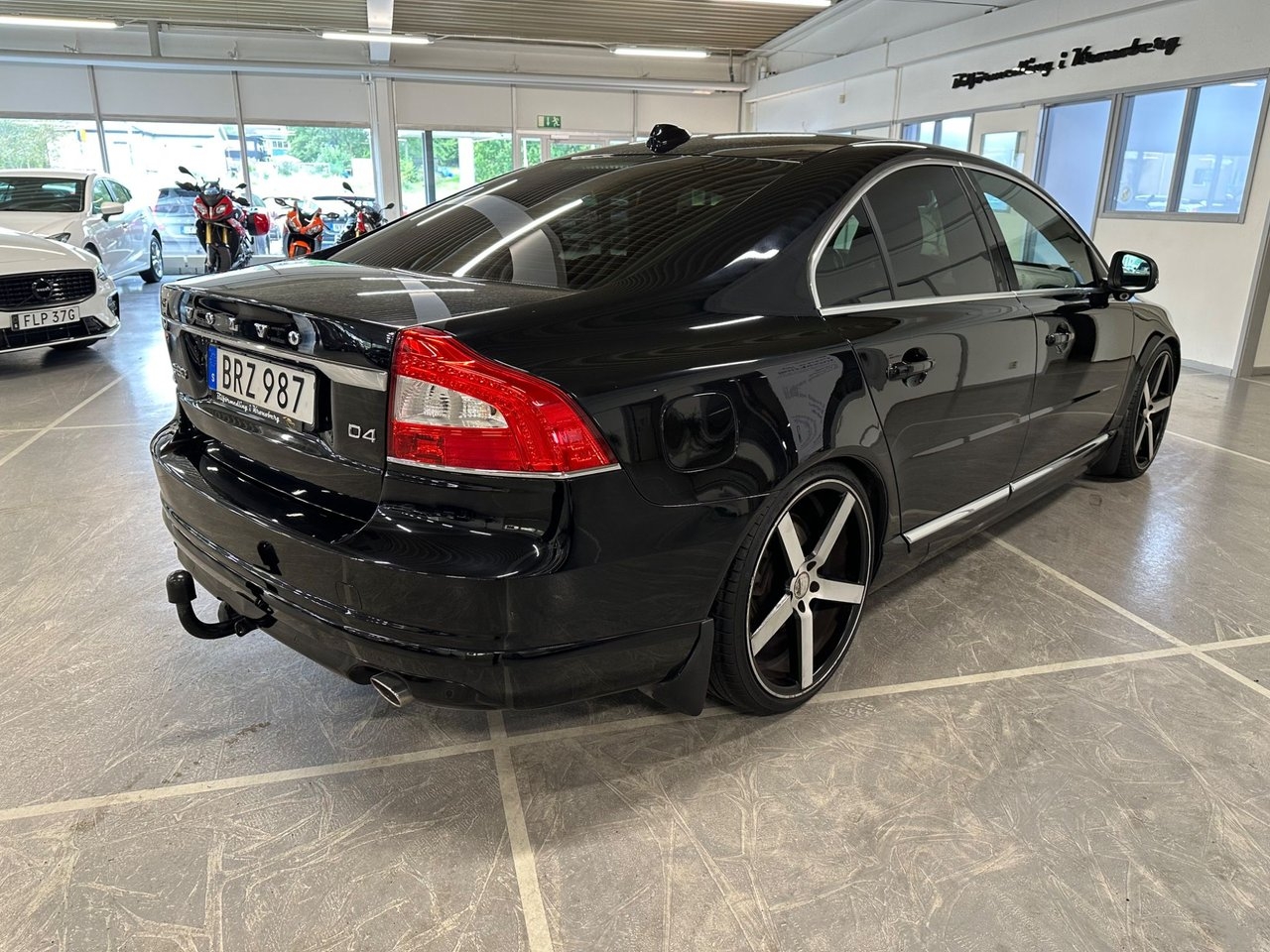 Volvo S80 D4 Momentum 2015, photo 3/16