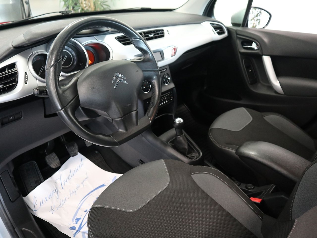 Citroen C3 2013, photo 6/9