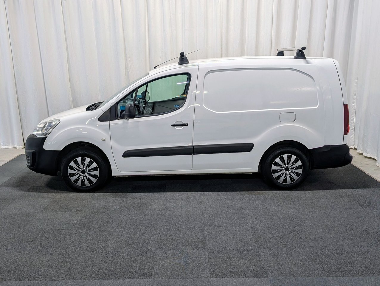 Peugeot Partner 2017, bild 2/10