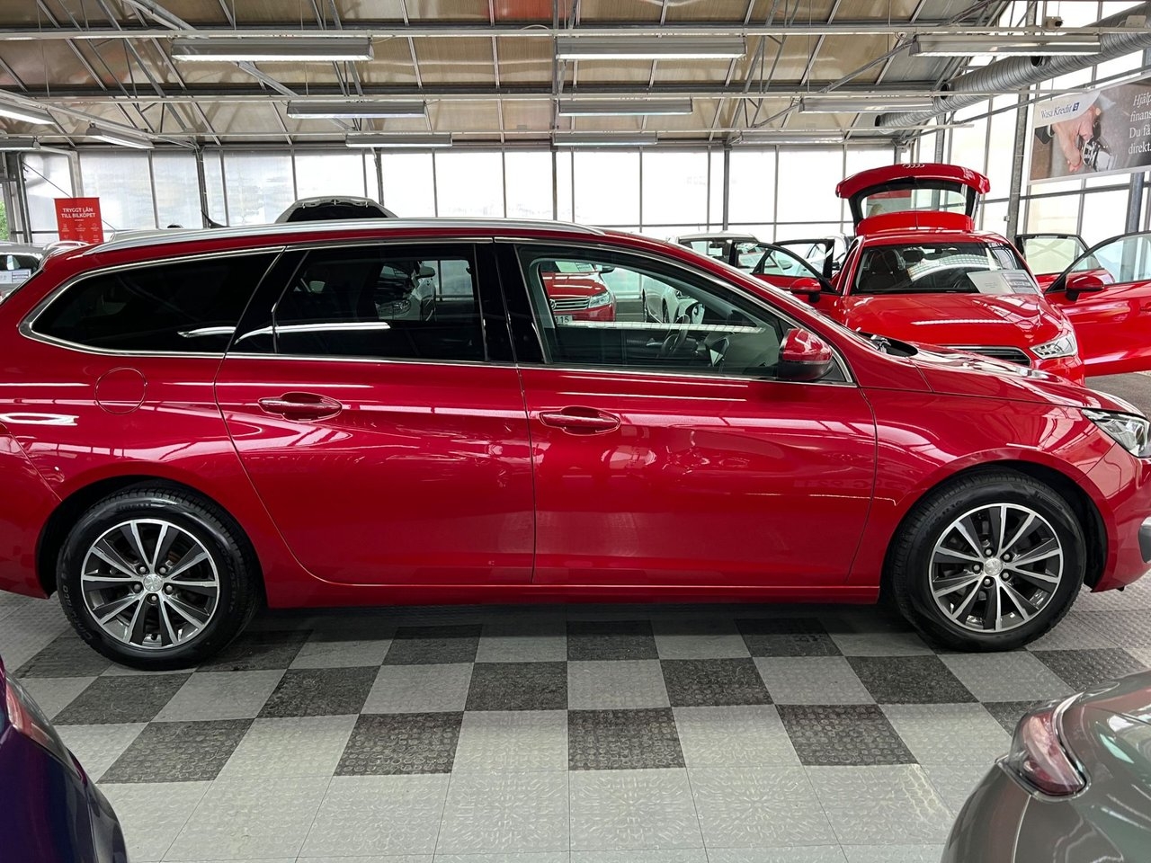 Peugeot 308 SW 1.6 Blue HDi Allure 2015, bild 4/10