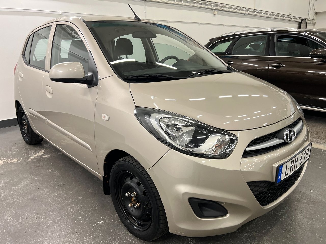 Hyundai i10 1.1 iRDE Premium Euro 5 2011, bild 2/15