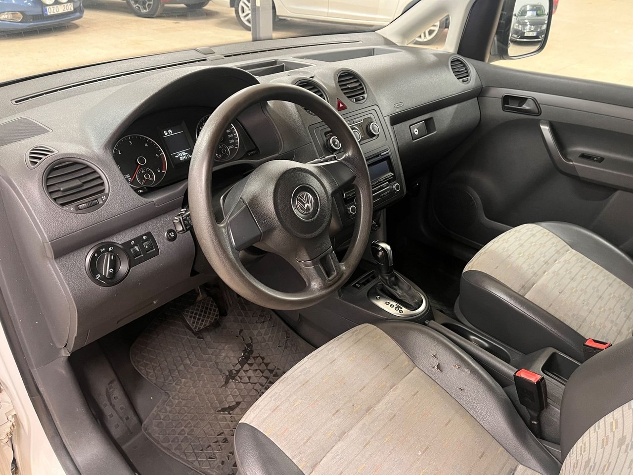 Volkswagen Caddy Maxi 2012, bild 6/12