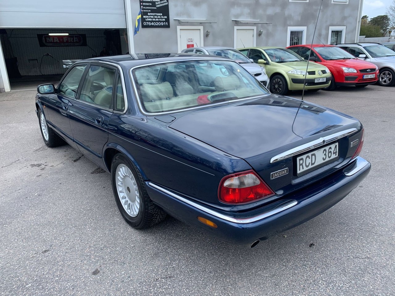 Jaguar XJ 3.2 V8 Automat Executive 237hk 2001, bild 4/10