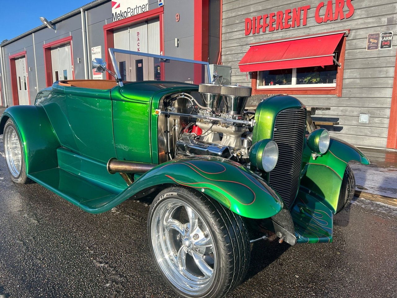 Ford De Luxe
