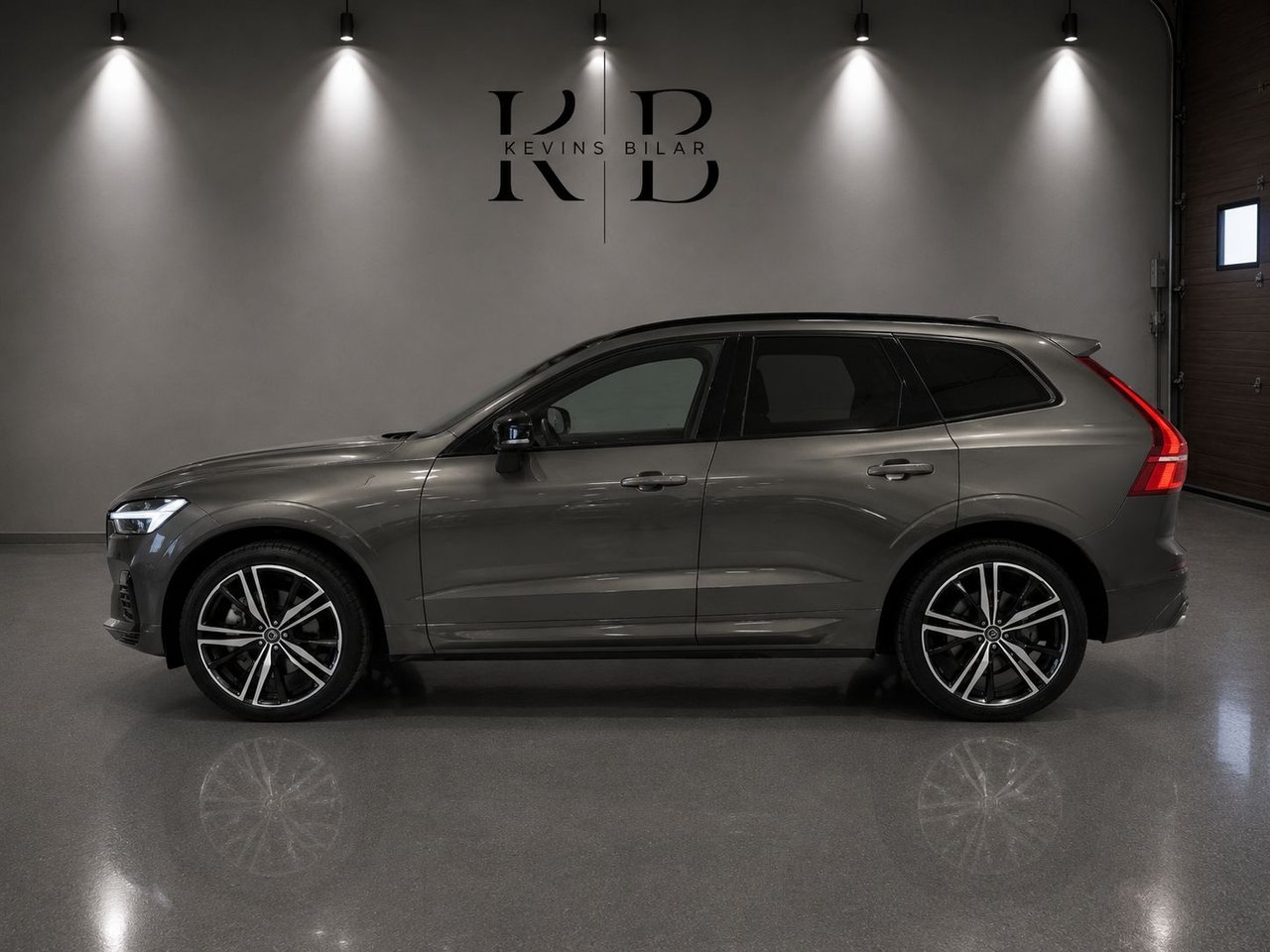 Volvo XC60 B5 AWD R-Design 360° 2021, kuva 4/10