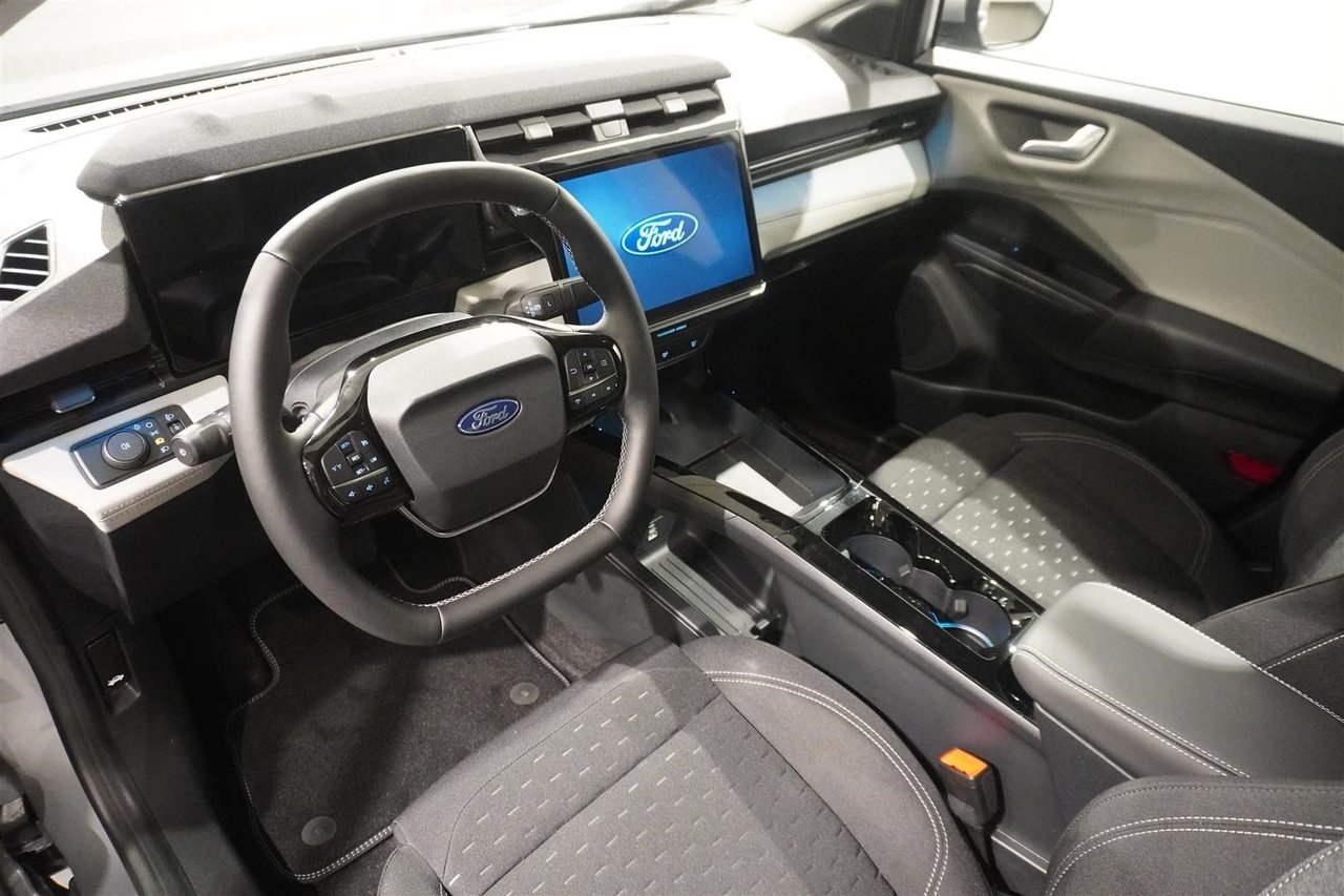 Ford Puma Gen-E 168hk 2025, photo 4/10